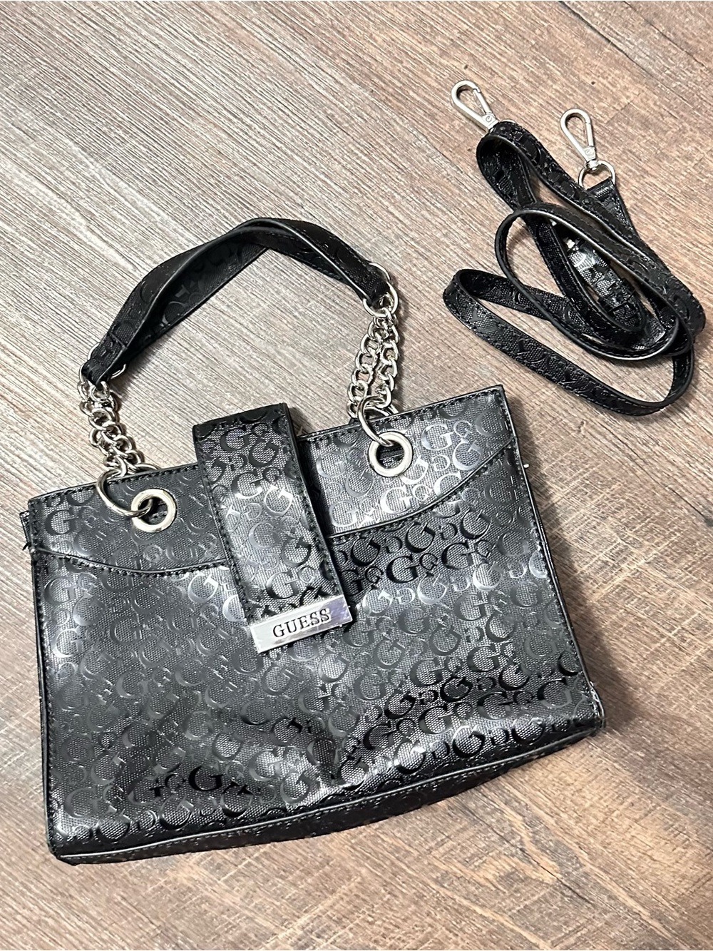 GUESS Black Signature Chain-Handle Tote